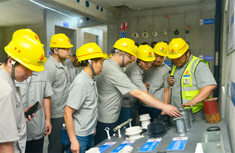 为进一步推进优质客户高效履约，提升交付品质、达成客户满意，2025年6月25日，尊龙时凯建设集团在上海组织召开2025年越秀地产、华润置业客户履约推进会。